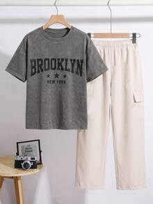 Tween Boys Simple Small Letter Clash Texture Dark Gray Short Sleeve T-Shirt And Milky White Cargo Pants Set Casual College Comfortable Fashionable Simple Practical Versatile Soft Fabric Suitable For Daily Use Suitable For School Suitable For Travel Suitable For Outdoor Sports Suitable For Spring, Summer, Autumn And Winter Seasons - Grey - View 5