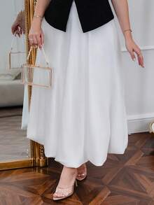 The Leen Edit Rok Maxi Satin Model A-Line Putih dengan Hiasan Rumbai di Bagian Bawah untuk Wanita, Cocok untuk Musim Gugur. - Putih - View 3