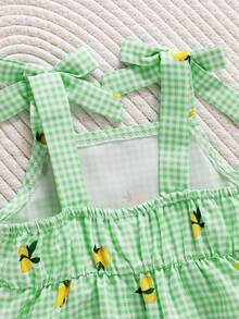 SHEIN Playful Pals 2件組女嬰幼兒/新生兒0-3歲春夏季休閒日常可愛度假條紋蝴蝶結裝飾可愛黃色檸檬印花吊帶上衣+短褲套裝 - 綠色 - 查看 4