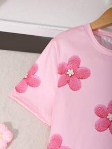 SHEIN 青少年女孩 2 件組可愛花卉套裝，粉色 3D 植絨花卉印花短袖圓領短版 T 恤 + 彈性高腰 A 字牛仔裙，甜美休閒夏季套裝 - 彩色 - 查看 5