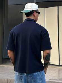 DAZY 男士字母印花鈕扣半開襟海軍藍 Polo 衫圖案 T 恤 夏季 - 藏蓝色 - 查看 2
