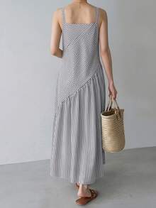EMERY ROSE Vestido elegante de tirantes finos con volantes en el bajo y rayas para mujer - Blanco y Negro - Ver 2