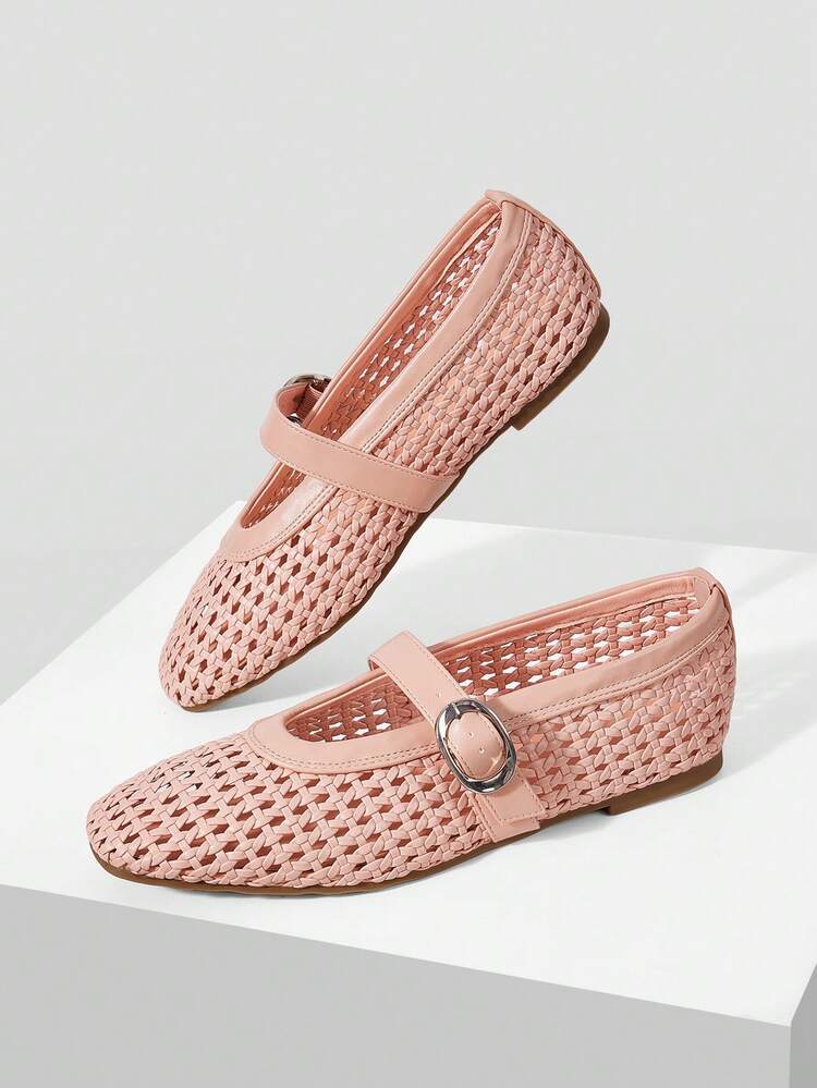 SPRING AND SUMMER NEW FRENCH GOLD FASHION RETRO HOLLOW WOVEN FISHING NET SHOES WOMEN'S WORD WITH BALLET SHOES SQUARE TOE FLAT BOTTOM MARY JANE LIGHT, COMFORTABLE AND VERSATILE, BREATHABLE AND WEAR-RESISTANT, DOES NOT HURT THE FEET, CASUAL TEMPERAMENT, HIGH-END BEACH SHOES