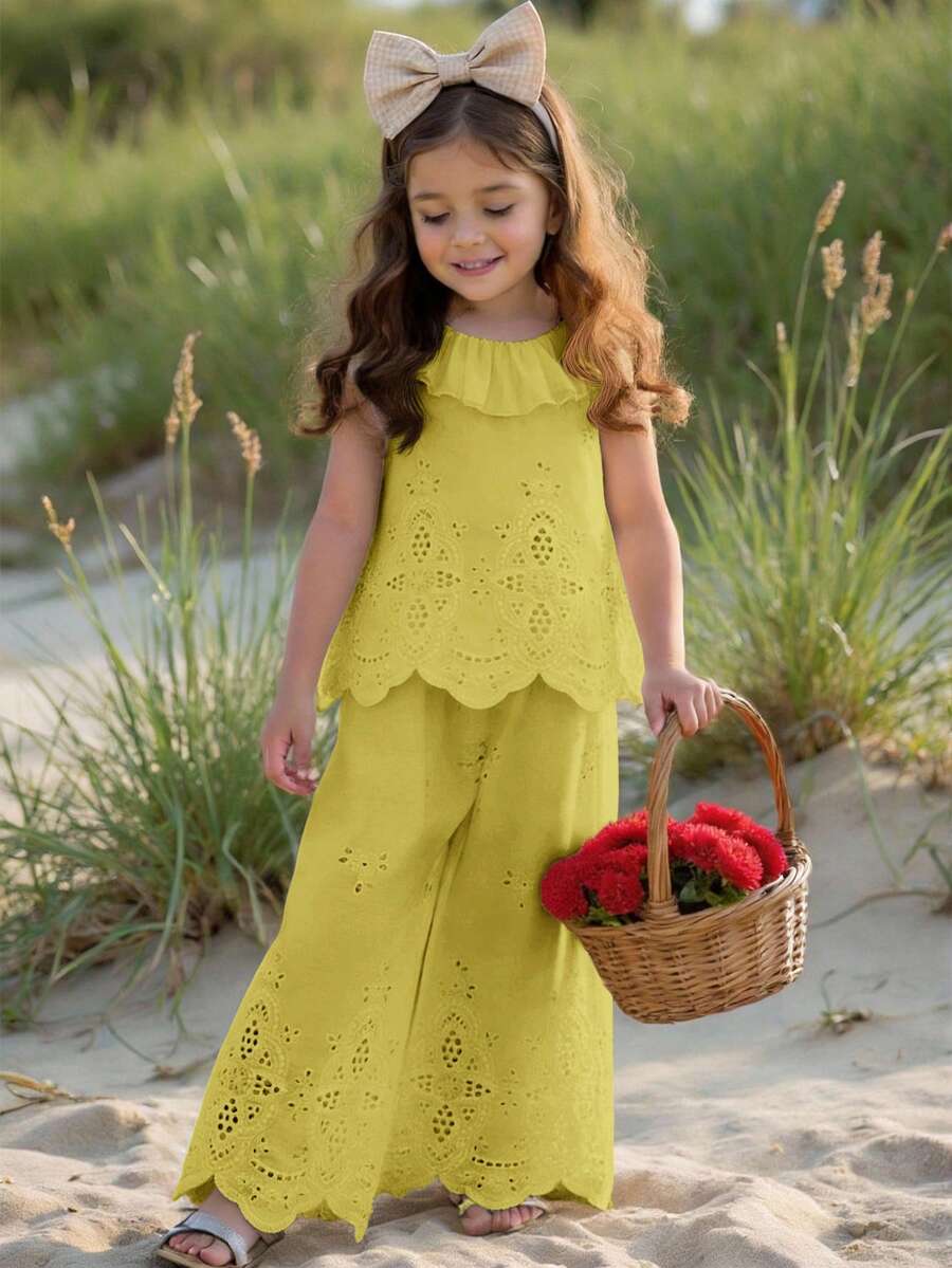 LMoss Kids 2件組少女編織素色刺繡荷葉領吊帶上衣與長褲套裝 - 黃色 - 查看 1
