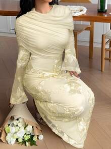 SHEIN Frenchy 女士纯色刺绣优雅修身长袖连衣裙 - 杏色 - 查看 3