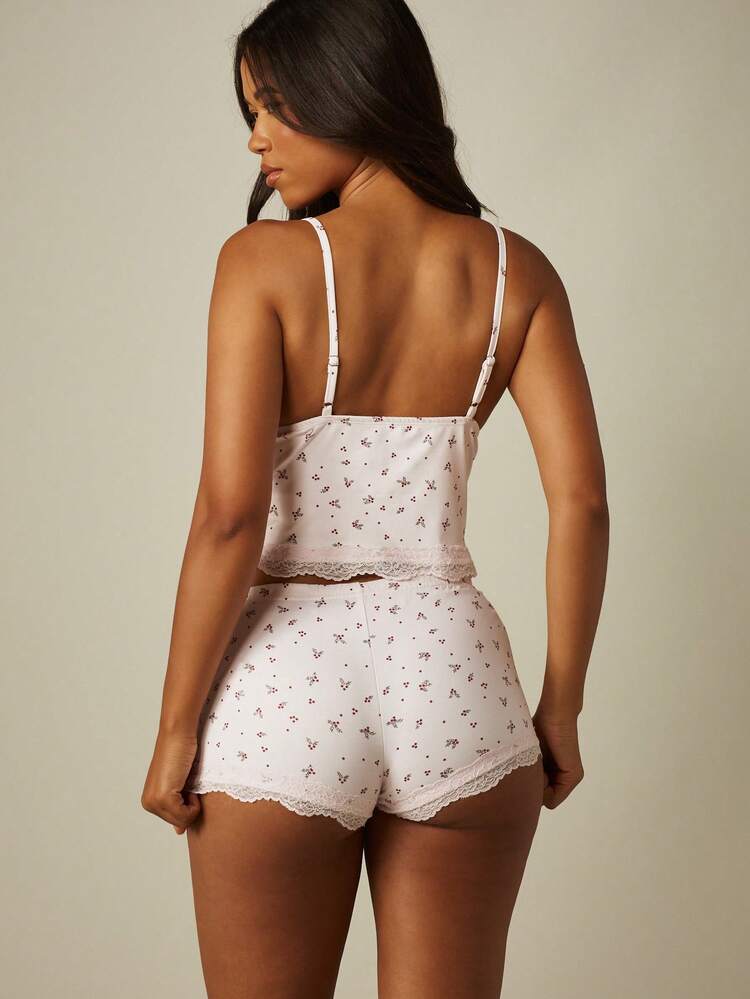 MISSGUIDED Floral Print Cami Top With Lace Trim