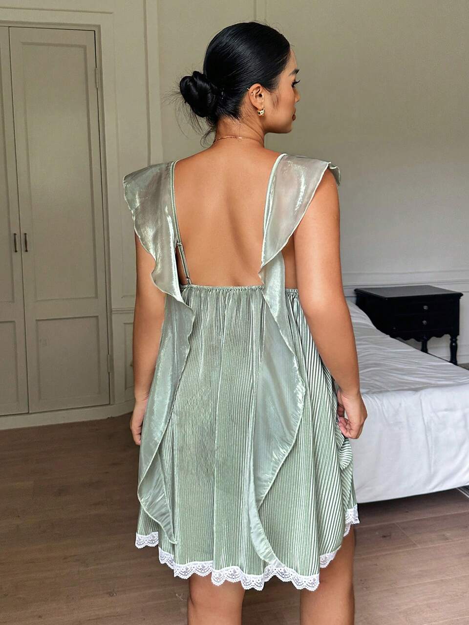 Dazy Plus Romantic Pleated Fabric Shimmering Ruffle Hem Short Camisole Plus Size Women Spring Summer Sexy Nightgown