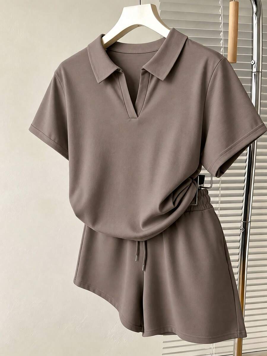 Resyla 女款素色翻領短袖T恤與短褲休閒兩件套 - 彩色 - 查看 1