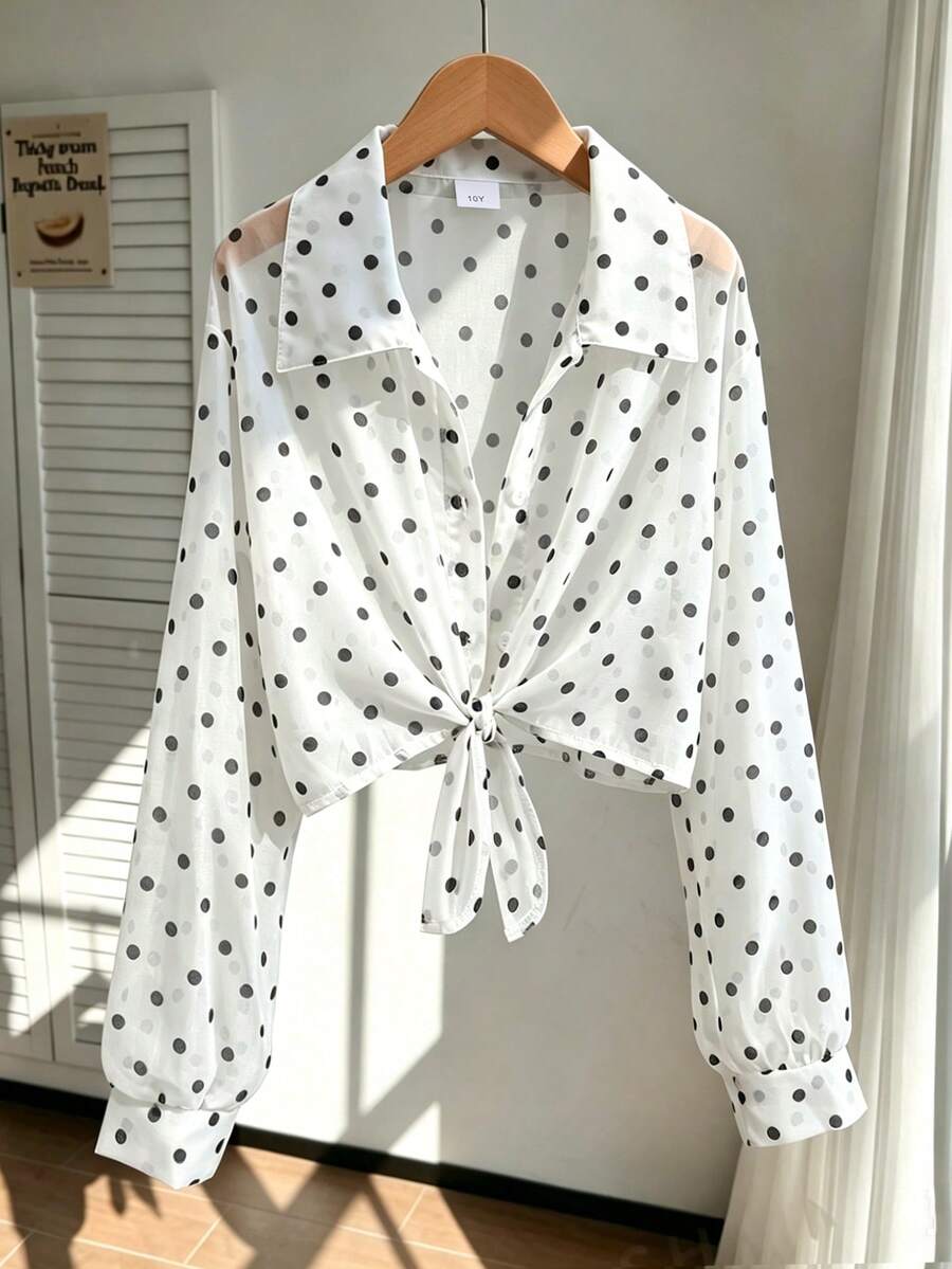 SHEIN 女童法式復古風白色波點長袖襯衫，翻領、前開扣、綁帶下擺、短版設計，夏季休閒薄款開襟衫 - 白色 - 查看 1