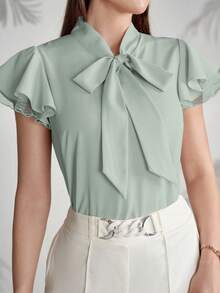 Modelyn Blus Wanita Warna Polos Kerah Ruffle Lengan Pendek Elegan untuk Bisnis Kasual Kantor Warna Hijau Sage Musim Panas - Hijau - View 4