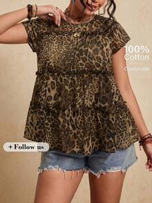 Travachic Blusa de manga corta con cuello redondo, volantes y estampado de leopardo para tallas grandes - Multicolor - Ver 3