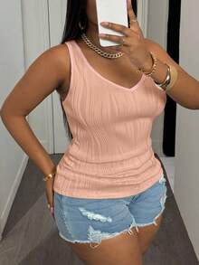 Slaydiva Camiseta de tirantes básica casual para mujer talla grande, cuello en V profundo y textura de canalé fino, blanco - Rosa Pálido - Ver 4