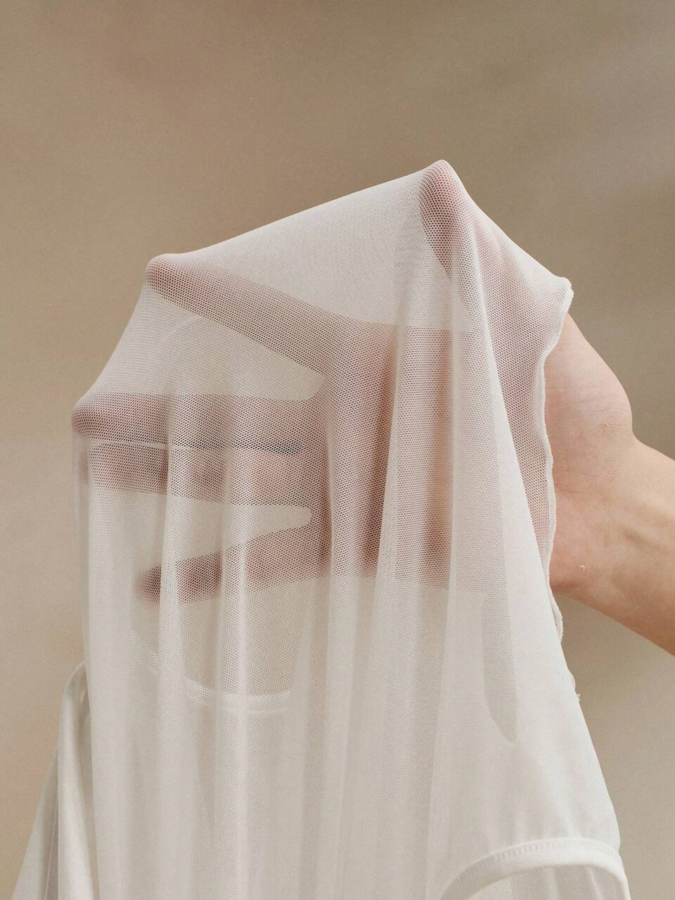 Top de mujer elegante de malla ajustado blanco, top elegante de mujer, top de malla de mujer, atuendo de vacaciones de mujer, adecuado para salidas casuales, citas, compras