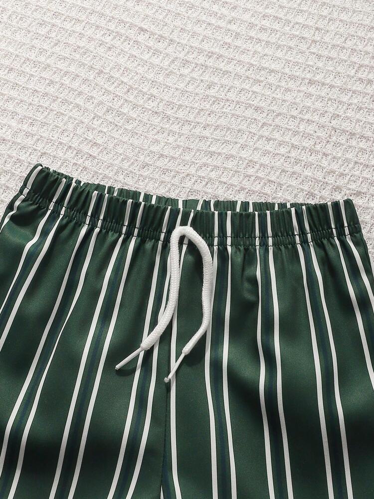 SHEIN 2件組小男孩休閒卡通恐龍標語印花短袖圓領T恤與短褲套裝，適合夏季日常休閒穿著、假期海灘度假，兒童夏季套裝 - 彩色 - 查看 5