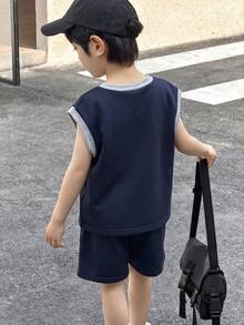 SHEIN 2件套男婴夏季休闲韩版撞色背心和灰色短裤套装，背心套装，男婴套装 - 彩色 - 查看 2