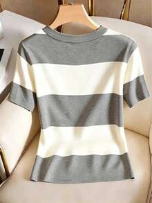 Resyla Women's Striped Colorblock Round Neck Short Sleeve Button Fashion T-Shirt - Grey - View 2