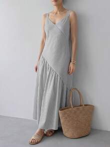 EMERY ROSE Vestido elegante de tirantes finos con volantes en el bajo y rayas para mujer - Blanco y Negro - Ver 7