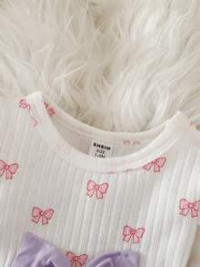 SHEIN Vintaside Kids 韓式風格柔軟可愛女嬰蝴蝶結套裝，滿版蝴蝶結印花荷葉袖上衣搭配3D蝴蝶結長褲，甜美嬰兒套裝 - 淡紫色 - 查看 6