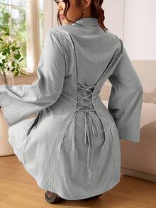 Solflare Vestido casual de fiesta para mujer talla grande con diseño de rayas y cordones en la espalda - Blanco y Negro - Ver 1