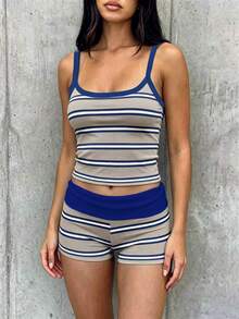 SHEIN EZwear Y2K休闲极简运动街头风聚会派对机场穿搭，条纹学院风印花图案，女士户外服饰，女士夏季穿搭，夏季撞色滚边吊带背心和短裤套装 - 彩色 - 查看 3