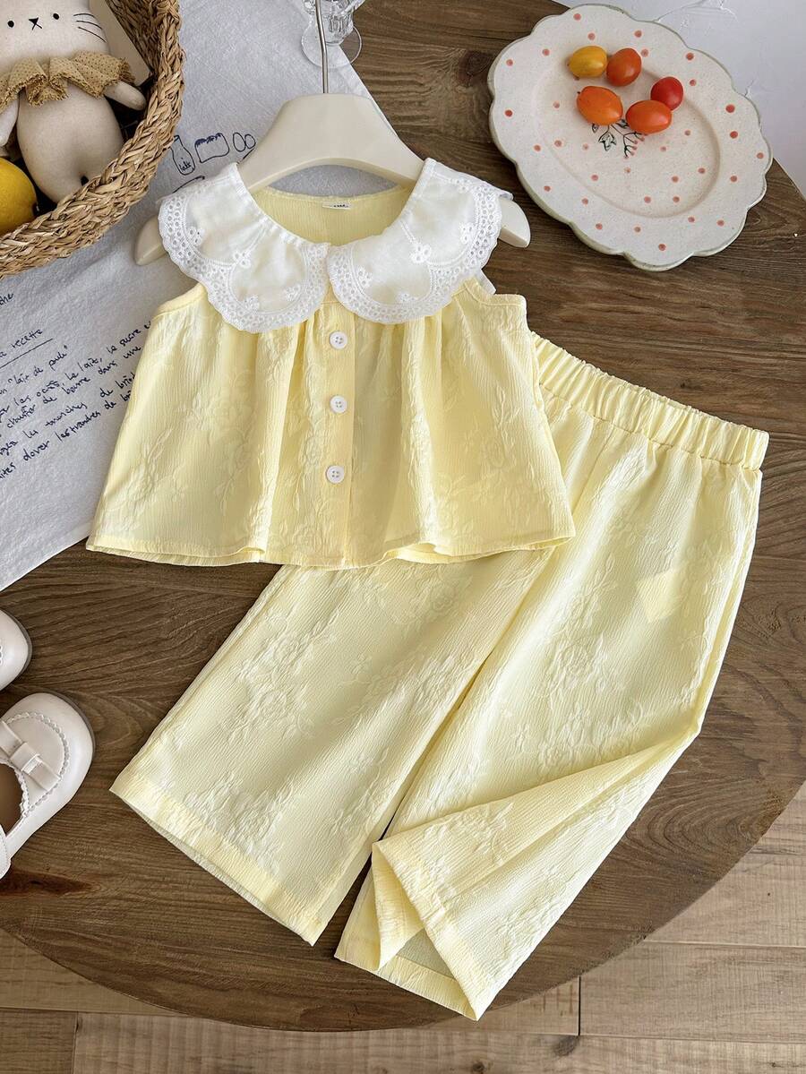 SHEIN 女嬰 0-3歲 春夏休閒風 2件/套 針織紋理面料外出套裝,蕾絲裝飾領口鈕扣無袖上衣&簡單長版寬鬆長褲。舒適衣物適合戶外活動。 - 黃色 - 查看 1