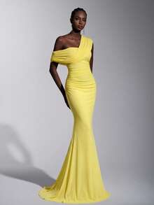 Elitara 2025 New Elegant Yellow Mesh One-Shoulder Ruched Fitted Maxi Dress, Suitable For Weddings, Formal Events, Bridesmaid Dress - Yellow - View 4