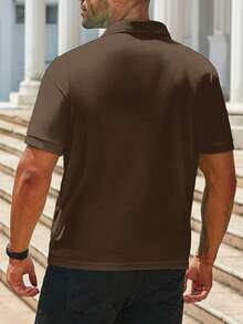 Manfinity Homme 男士大尺碼夏季休閒純色短袖 Polo 衫，儀式場合適用 - 棕色 - 查看 2
