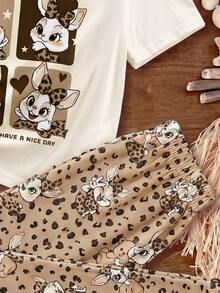 SHEIN 女童 2026 新款可愛卡其色卡通兔子縫線愛心圖案芭蕾風休閒修身圓領短袖長褲睡衣套裝，適合夏季，甜美可愛舒適，度假風 Y2K 女童服飾套裝，卡其色與鴨綠棕色，可愛復古豹紋蝴蝶結卡通兔子圖案 - 杏色 - 查看 5