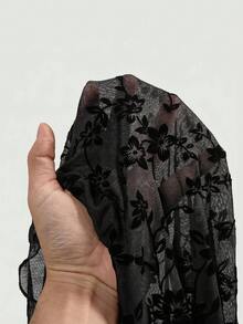 SHEIN MOD 大尺碼天鵝絨網眼立領T恤，適合冬季 - 酒紅色 - 查看 4