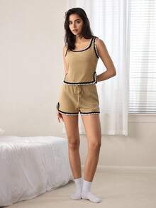 Ocili Bộ đồ ngủ nữ gồm áo hai dây và quần short phối màu tương phản - Màu Khaki - Xem 4