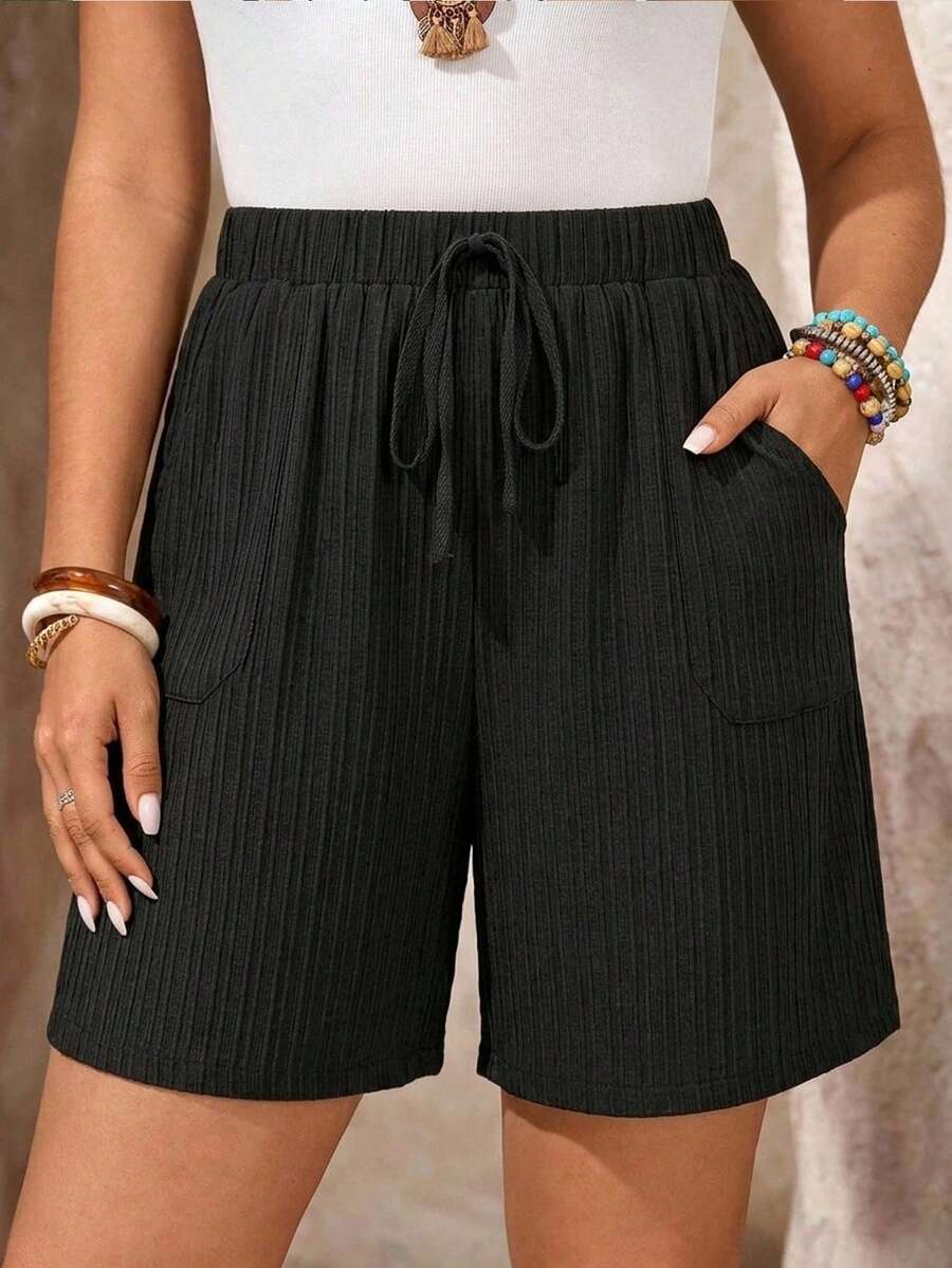EMERY ROSE Short décontracté confortable pour femmes grande taille, couleur unie, avec ceinture à nouer et poches - Noir - Voir 1