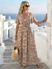 SHEIN LUNE CURVE Vestido Elegante Casual para Vacaciones de Talla Grande para Mujer, Color Café con Estampado, Nuevo Estilo, Manga Holgada y Cuello en V - Café integral - Ver 3