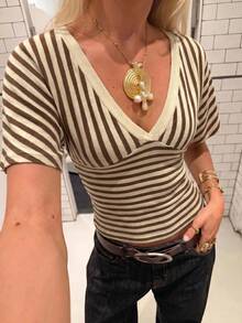 SHEIN EZwear 棕色條紋針織女款深V領短袖T恤 - 棕色 - 查看 7