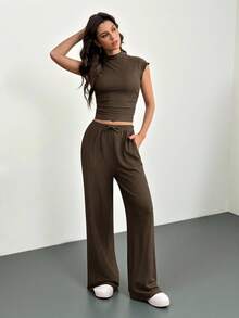 SHEIN Tall 2件組女款夏季素色立領百褶上衣與長褲套裝，休閒女裝運動服女夏季服飾女裝休閒套裝棕色兩件組女款兩件組長褲套裝女款休閒兩件組舒適兩件組棕色長褲套裝女款棕色連身褲長褲兩件組 - 摩卡棕 - 查看 5