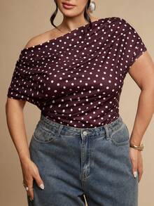 SHEIN BAE CURVE Bodysuit Ukuran Plus Serbaguna dengan Motif Minimalis, Leher Asimetris, dan Detail Kerut untuk Liburan & Pakaian Sehari-hari - Burgundy - View 7