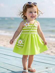 SHEIN Playful Pals 女嬰夏季橘色與白色甜美清新花卉裝飾細肩帶洋裝，附配套小斜背包，寬鬆裙襬設計，適合日常出遊、休閒旅行、家庭聚會及夏季野餐 - 綠色 - 查看 7