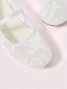 CUCCOO DOLLMOD Women's Shoes, Beige, Fashionable Round Toe Flower Embroidery Word With Mary Jane Flats Bow Cute And Sweet - Jasmine White - View 3