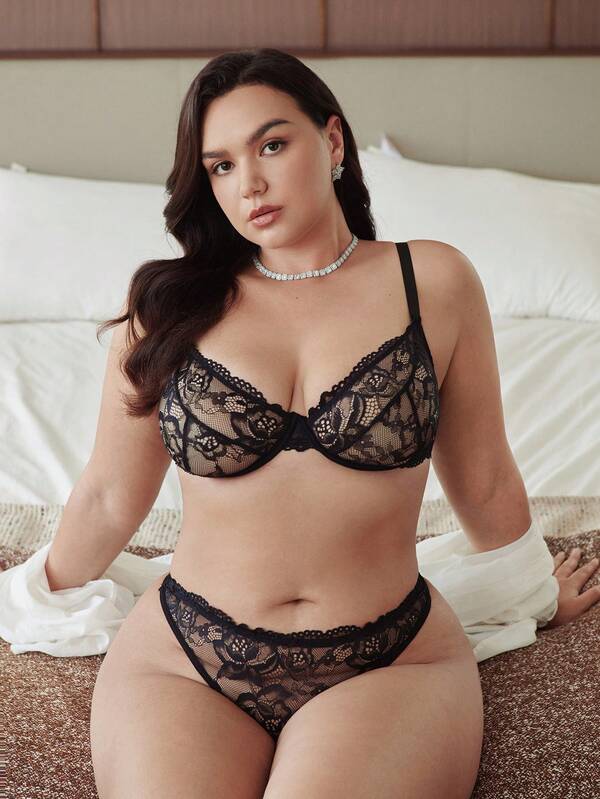 Slumbrini 1pc Plus Size Women Solid Color Lace Padded Lingerie Bra And Panty Set, Lift