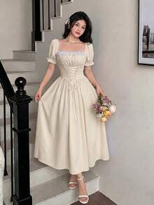 Glamine Charm 女款繫腰泡泡袖拼接蕾絲碎花印花長洋裝套裝 - 杏色 - 查看 4