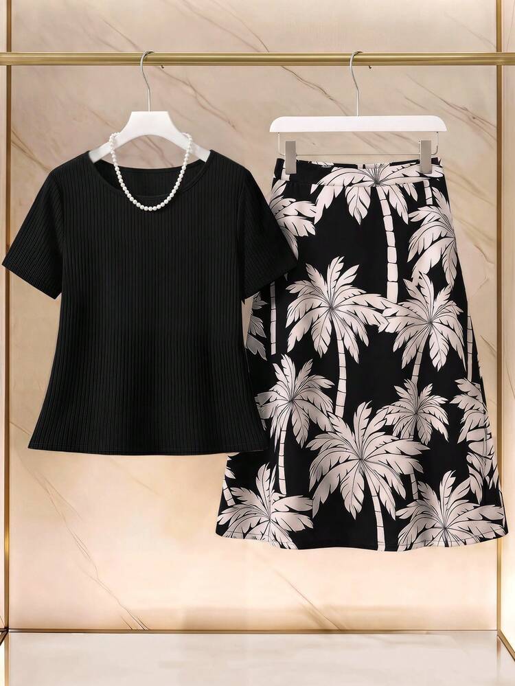 Middle-Aged And Elderly Women's Solid Color T-Shirt And Coconut Tree Print Skirt Set,Summer Set,Going Out Set