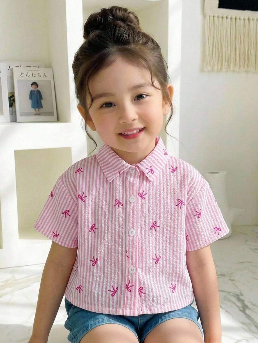 SHEIN Genkimix Kids 夏季新款少女粉白条纹可爱粉色蝴蝶结落肩休闲短款衬衫,适合度假、休闲、外出、街头摄影等活动 - 彩色 - 查看 1