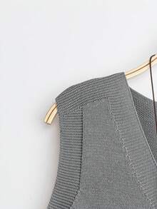 EMERY ROSE New Women's Button-Up Versatile Elegant Simple Pocket Knit Vest - Light Grey - View 3