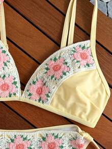 Swim Mod 春夏女款素色鉤編泳衣，飾有花卉緞帶細節與側邊抽繩綁帶，2件式比基尼套裝，適合海灘度假，時尚優雅，適用於假期與休閒穿著 - 黃色 - 查看 10