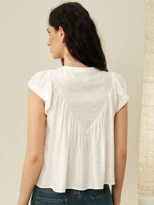 Breezaya Blusa da donna in misto lino e finta seta bianca, stile bohémien francese, vestibilità ampia e snellente, scollo a V, casual per uso quotidiano, top estivo a righe con pieghe e scollo a V per vacanze, abbigliamento estivo, per pendolarismo, blusa elegante - Bianco - Visualizzare 2