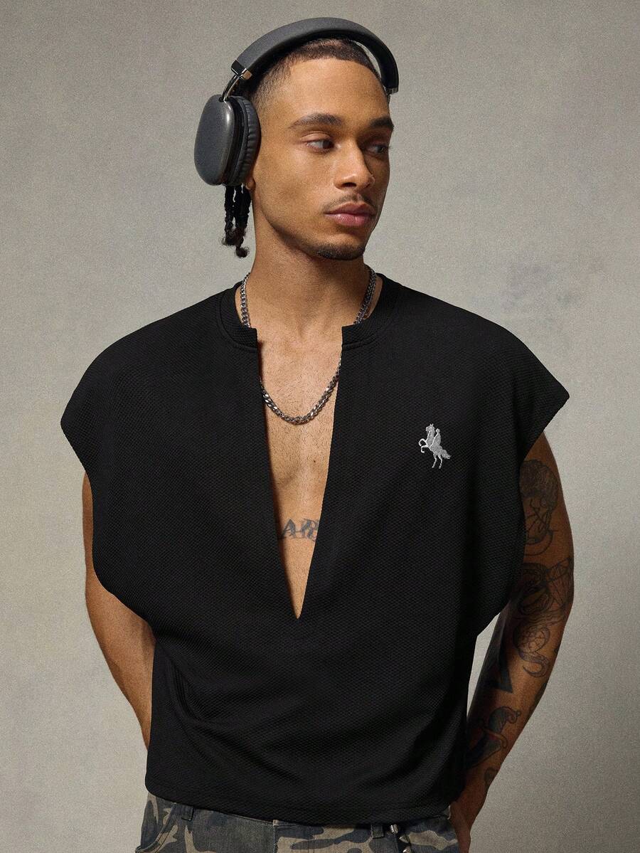 FRESIVO Men's Knight Print Notch V-Neck Casual Versatile Tank Top - Black - View 1