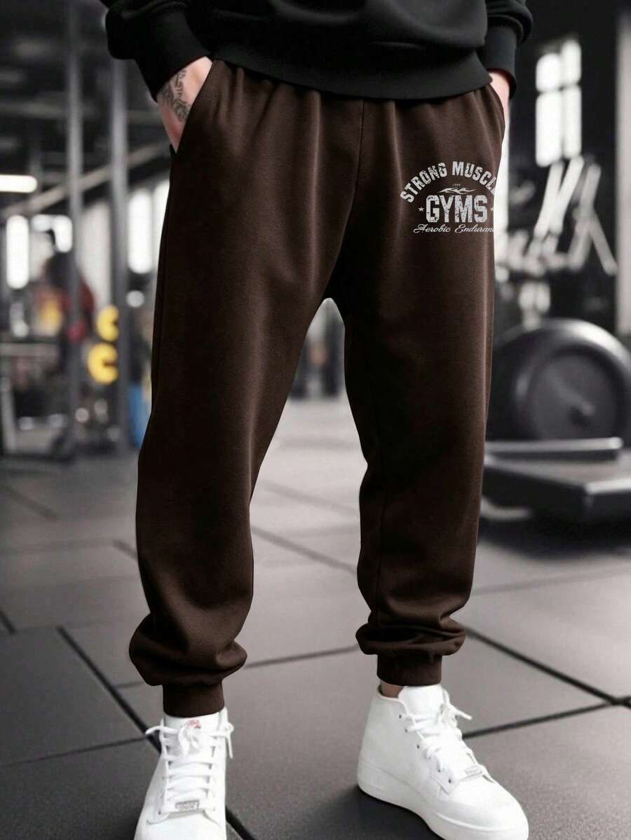 GymBeat 男士字母印花抽繩腰口袋收口運動長褲 - 棕色 - 查看 1