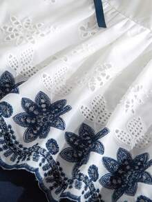 SHEIN Elladie kids 女童法式鄉村風3D刺繡布料蝴蝶結裝飾無袖背心上衣與寬鬆直筒長褲套裝，春夏活潑休閒穿搭 - 藍色 - 查看 5