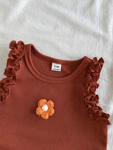 SHEIN Vintaside Kids Girls Summer Caramel Color Frill Trim Sleeveless Tank Top Set, Baby 3D Flower Ribbed Top + Floral Ruffle Hem Shorts 2pcs Set - Coffee Brown - View 5