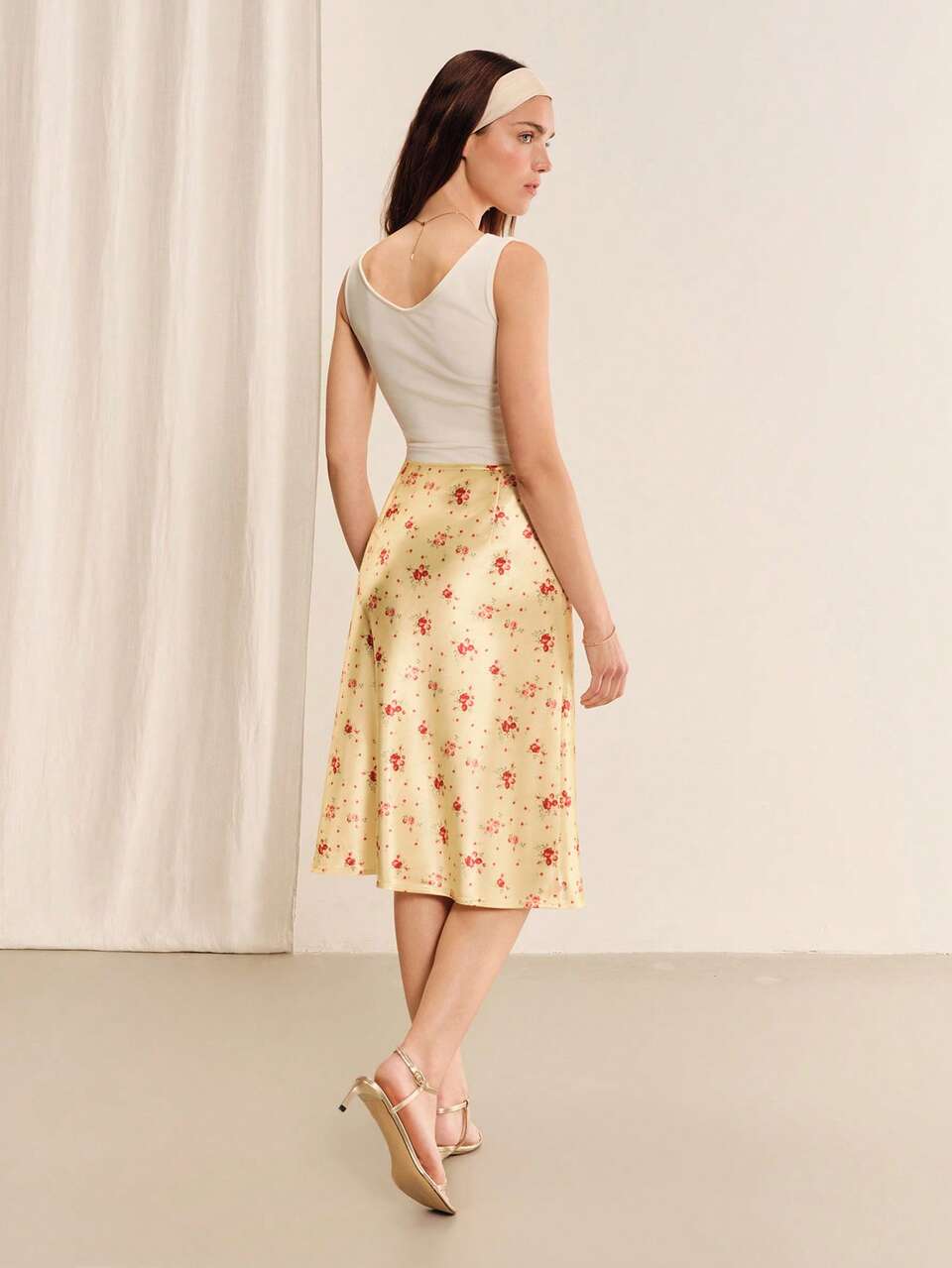 Yellow Midi Skirt In Fluid Satin With A Floral Print Cute Romantic Summer Holiday Casual Vintage Satin Skirt