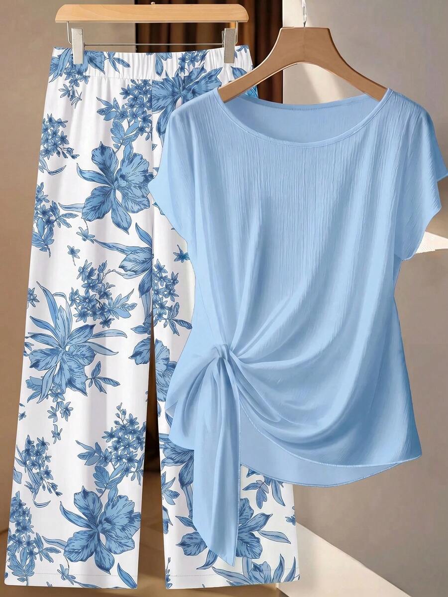 SHEIN Clasi 女款素色圓領百褶上衣與花卉印花長褲休閒日常兩件套 - 藍白色 - 查看 1